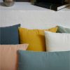 Laurence-Carroy-housse-de-coussin-en-lin-lave-3