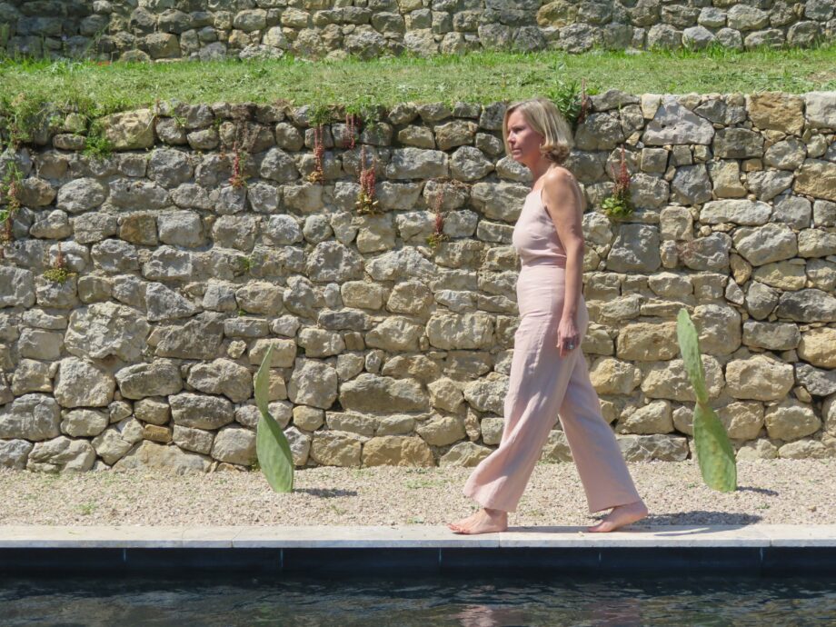 Laurence-Carroy-combinaison-pantalon-en-lin-rose-poudré
